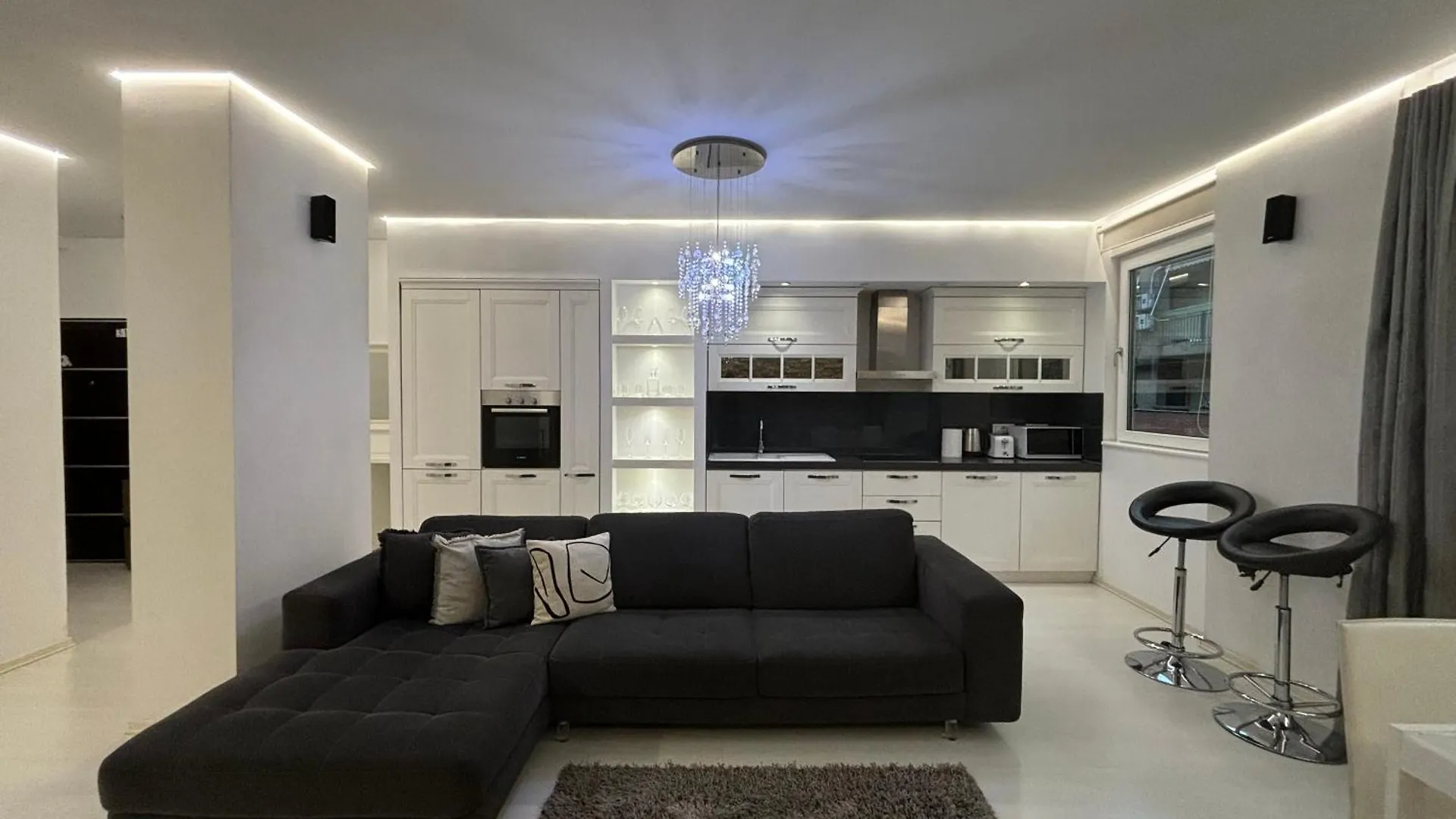 Tam Serviced 2Bdr Apartment City Center No6 Tirana
